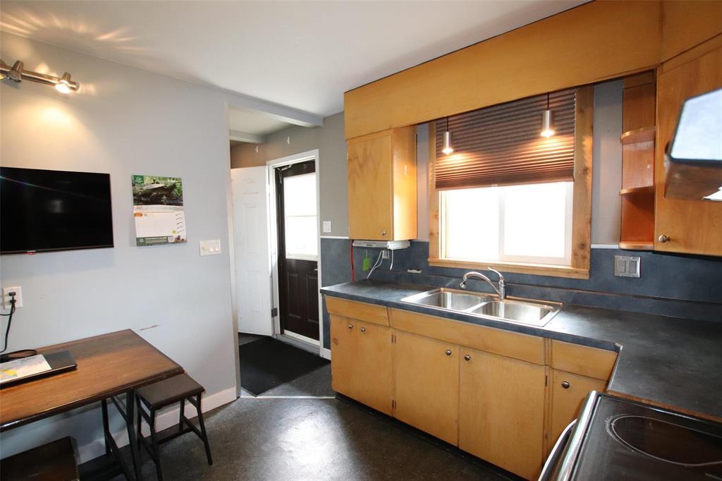 620 Hogan Avenue, The Pas, Manitoba  R9A 1L1 - Photo 4 - 202617084