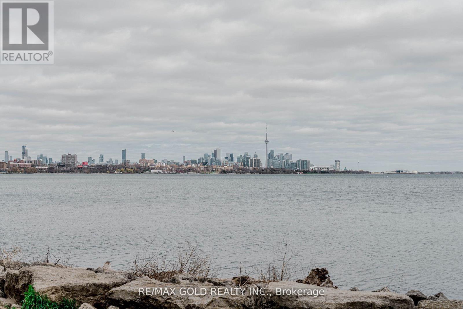 2203 - 56 Annie Craig Drive, Toronto, Ontario M8V 0C8 - Photo 2 - W13586736