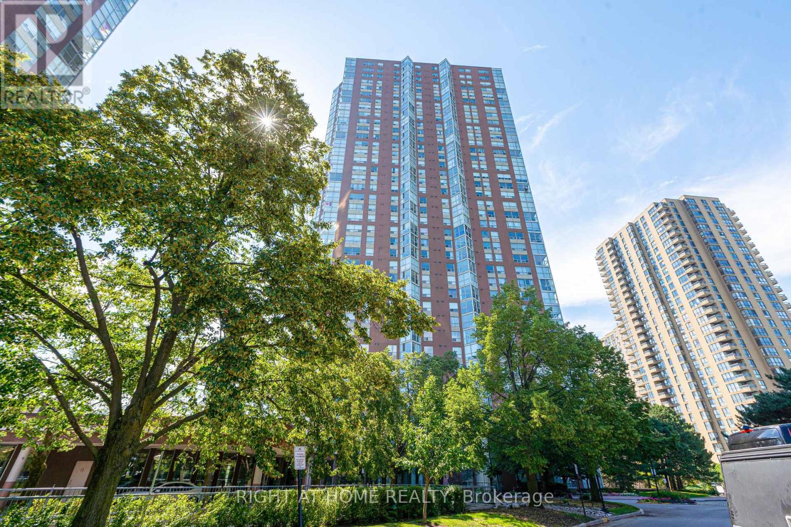 2211 - 5 CONCORDE PLACE, Toronto, Ontario