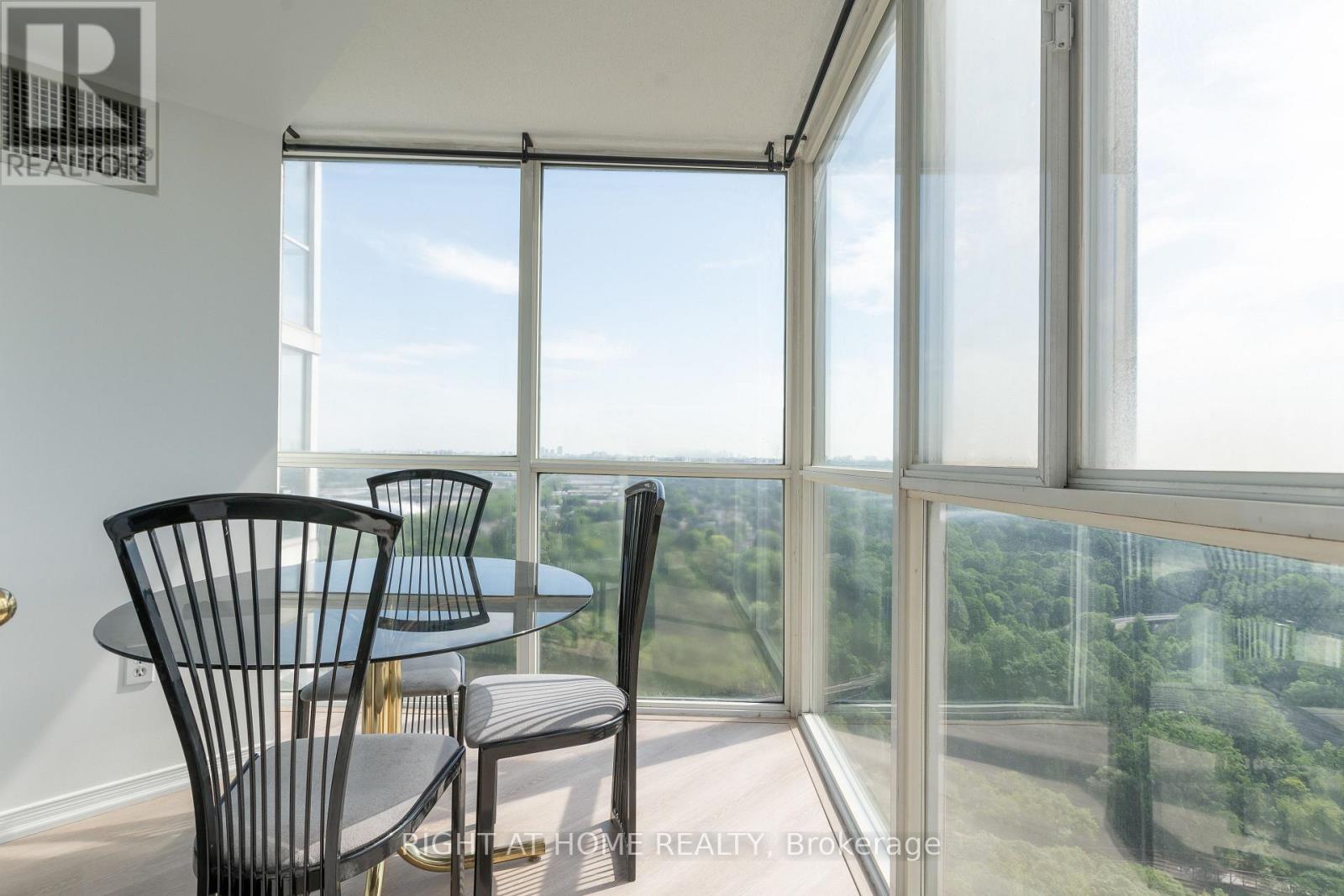 2211 - 5 Concorde Place, Toronto, Ontario  M3C 3M8 - Photo 7 - C13586758