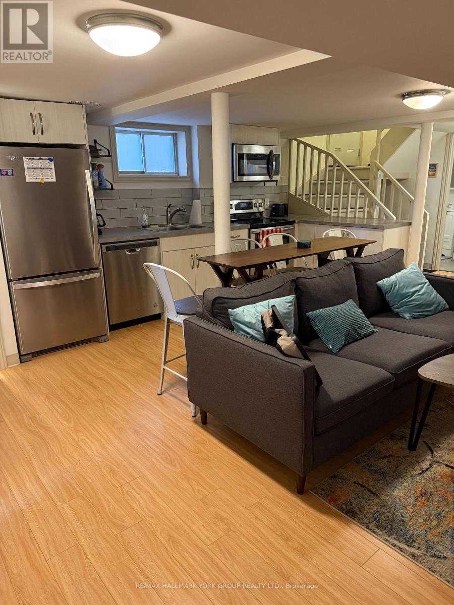 Lower - 2 Coates Avenue, Toronto, Ontario  M6C 1K7 - Photo 13 - C13586782