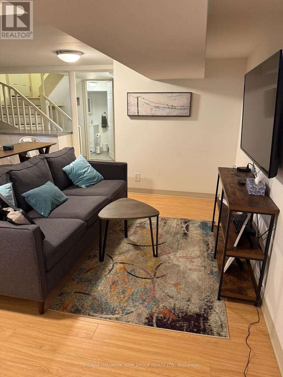 Lower - 2 Coates Avenue, Toronto, Ontario  M6C 1K7 - Photo 14 - C13586782