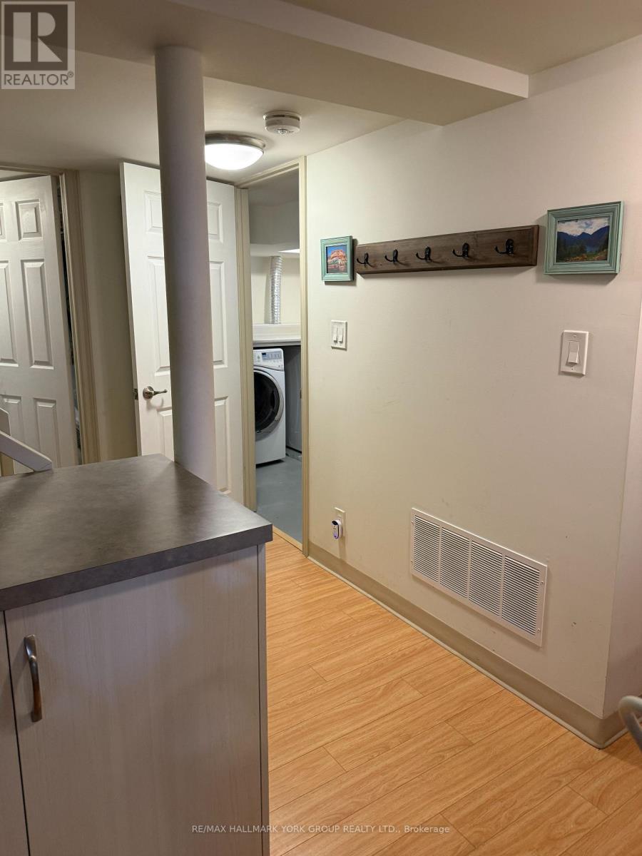 Lower - 2 Coates Avenue, Toronto, Ontario  M6C 1K7 - Photo 17 - C13586782