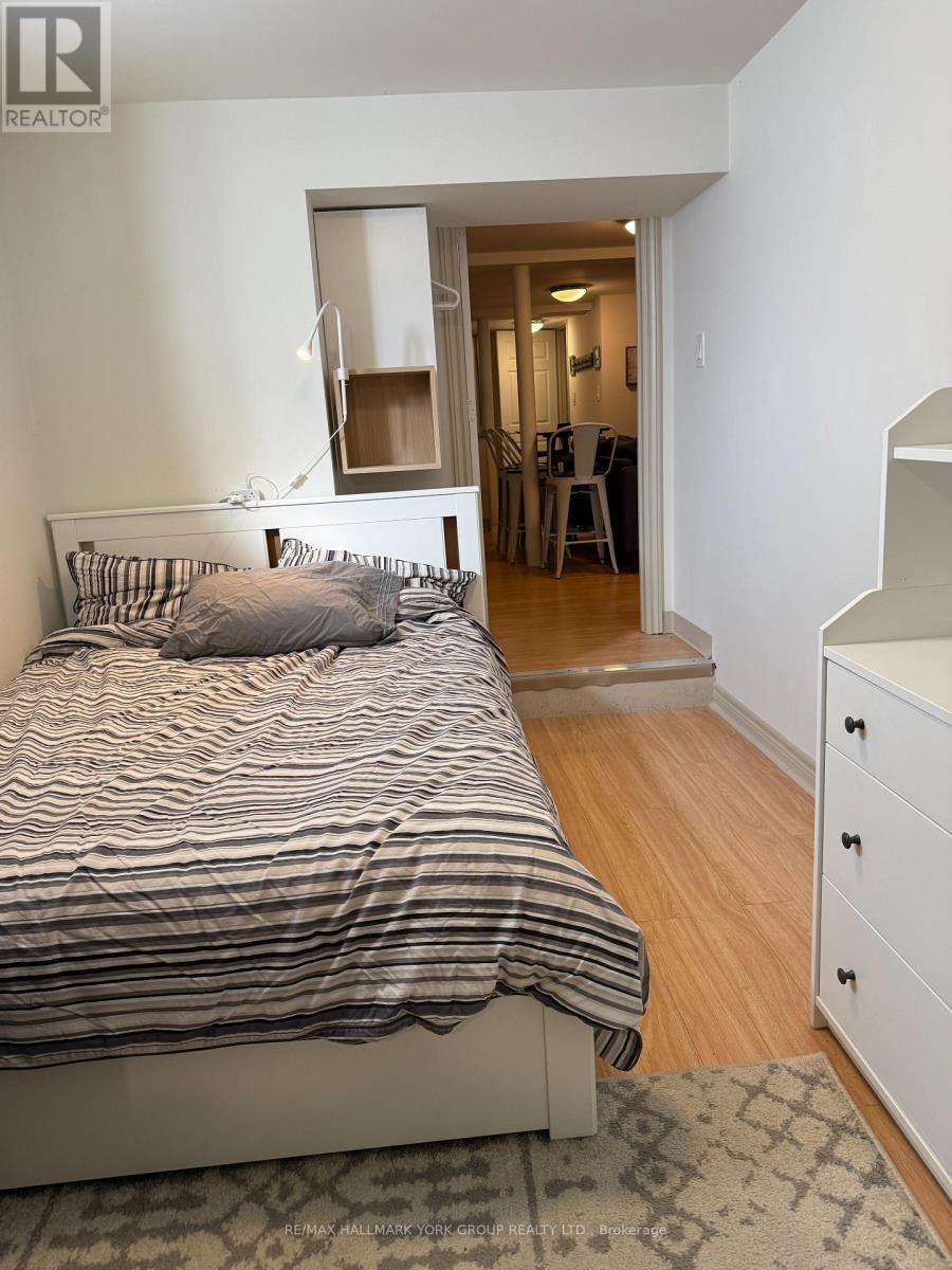 Lower - 2 Coates Avenue, Toronto, Ontario  M6C 1K7 - Photo 2 - C13586782