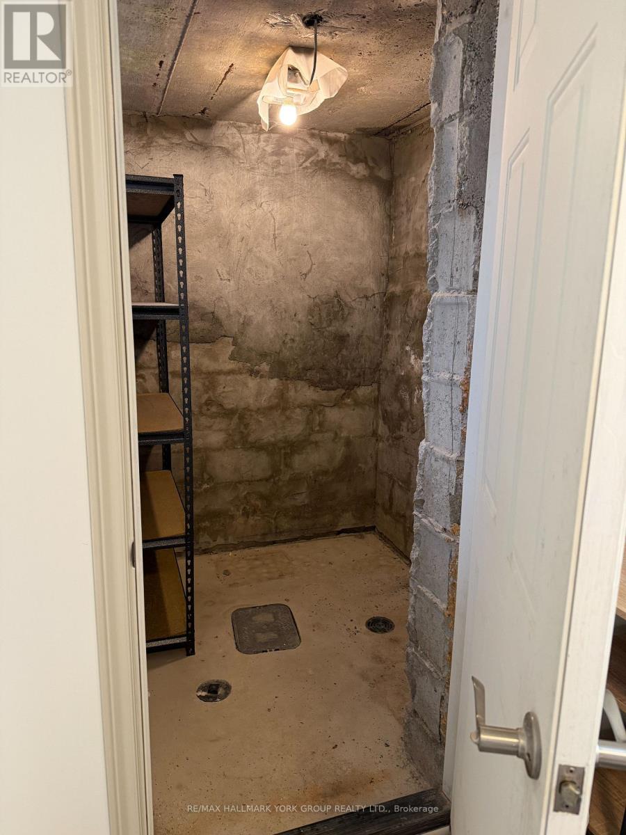 Lower - 2 Coates Avenue, Toronto, Ontario  M6C 1K7 - Photo 24 - C13586782