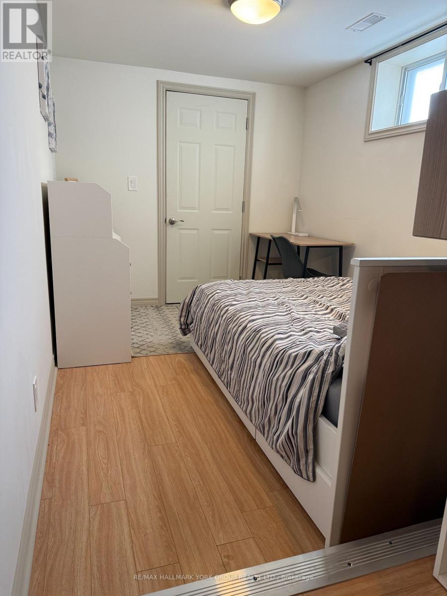 Lower - 2 Coates Avenue, Toronto, Ontario  M6C 1K7 - Photo 3 - C13586782