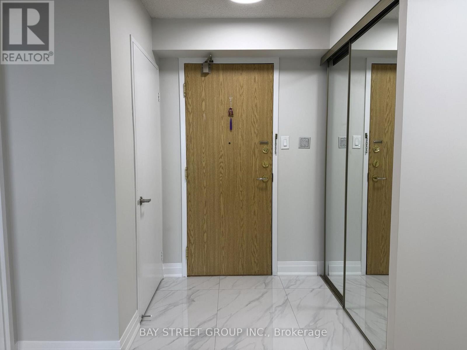 807 - 300 ALTON TOWERS CIRCLE, Toronto, Ontario