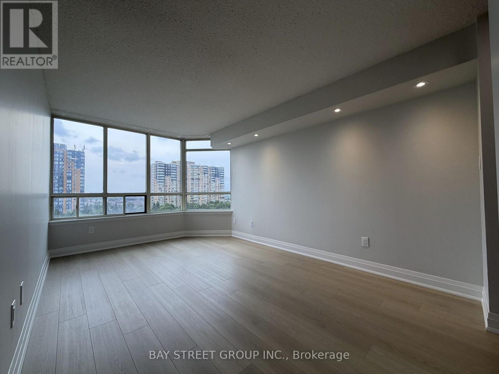 807 - 300 Alton Towers Circle, Toronto, Ontario  M1V 4X9 - Photo 2 - E13586770