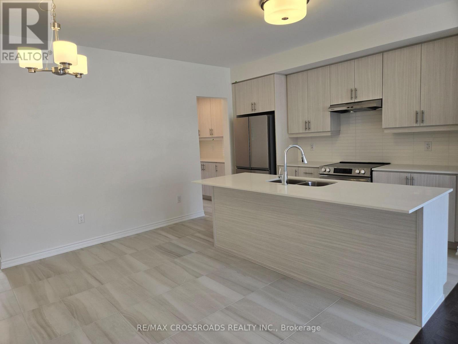 7 Alexander Donaldson Street, Markham, Ontario L6B 1S7 - Photo 6 - N13586756