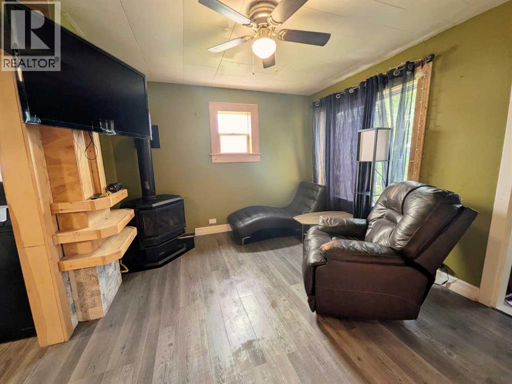 4824 47 Avenue, Spirit River, Alberta  T0H 3G0 - Photo 12 - A2321119