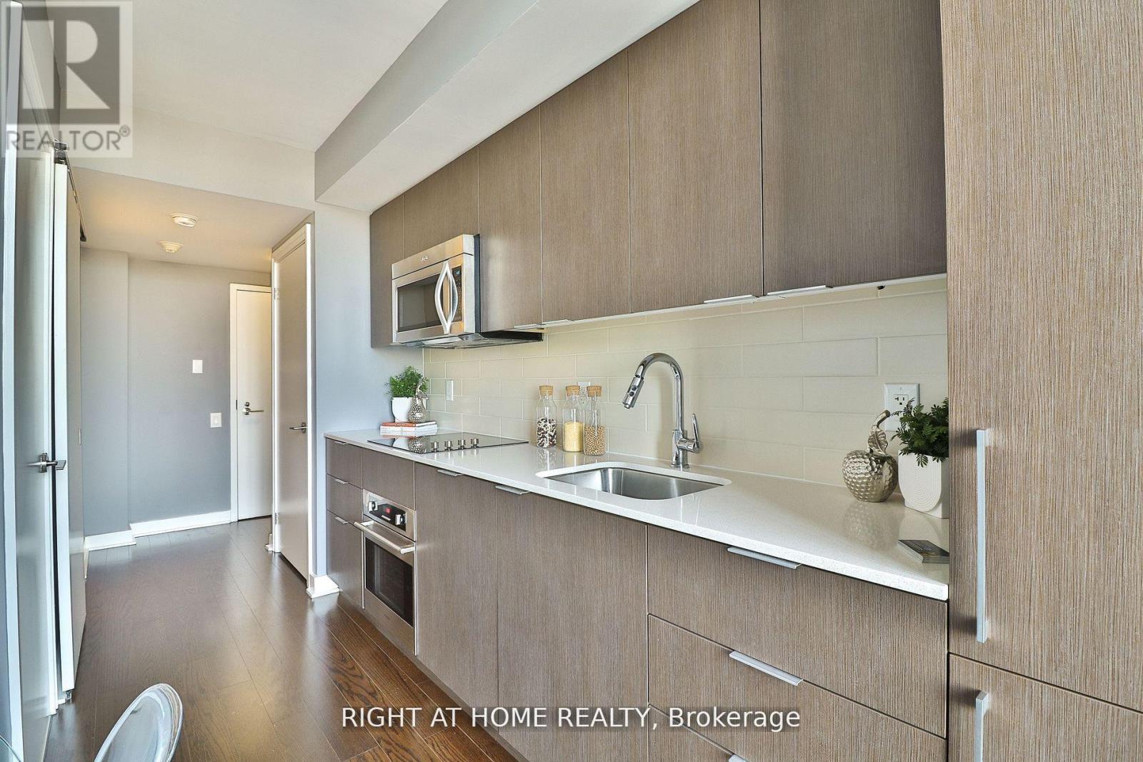 612 - 5 Hanna Avenue, Toronto, Ontario M6K 0B3 - Photo 5 - C13586794
