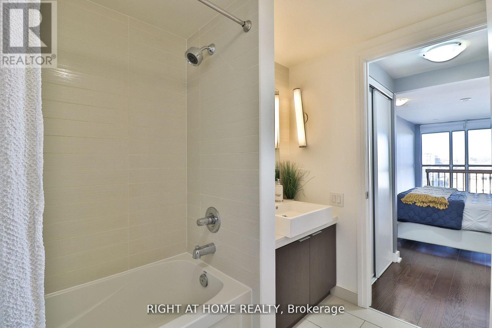 612 - 5 Hanna Avenue, Toronto, Ontario M6K 0B3 - Photo 6 - C13586794