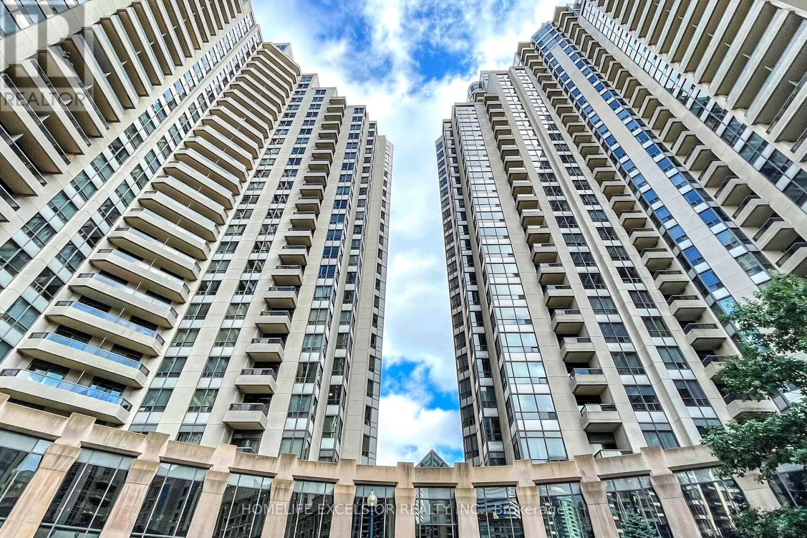 2029 - 15 NORTHTOWN WAY, Toronto, Ontario