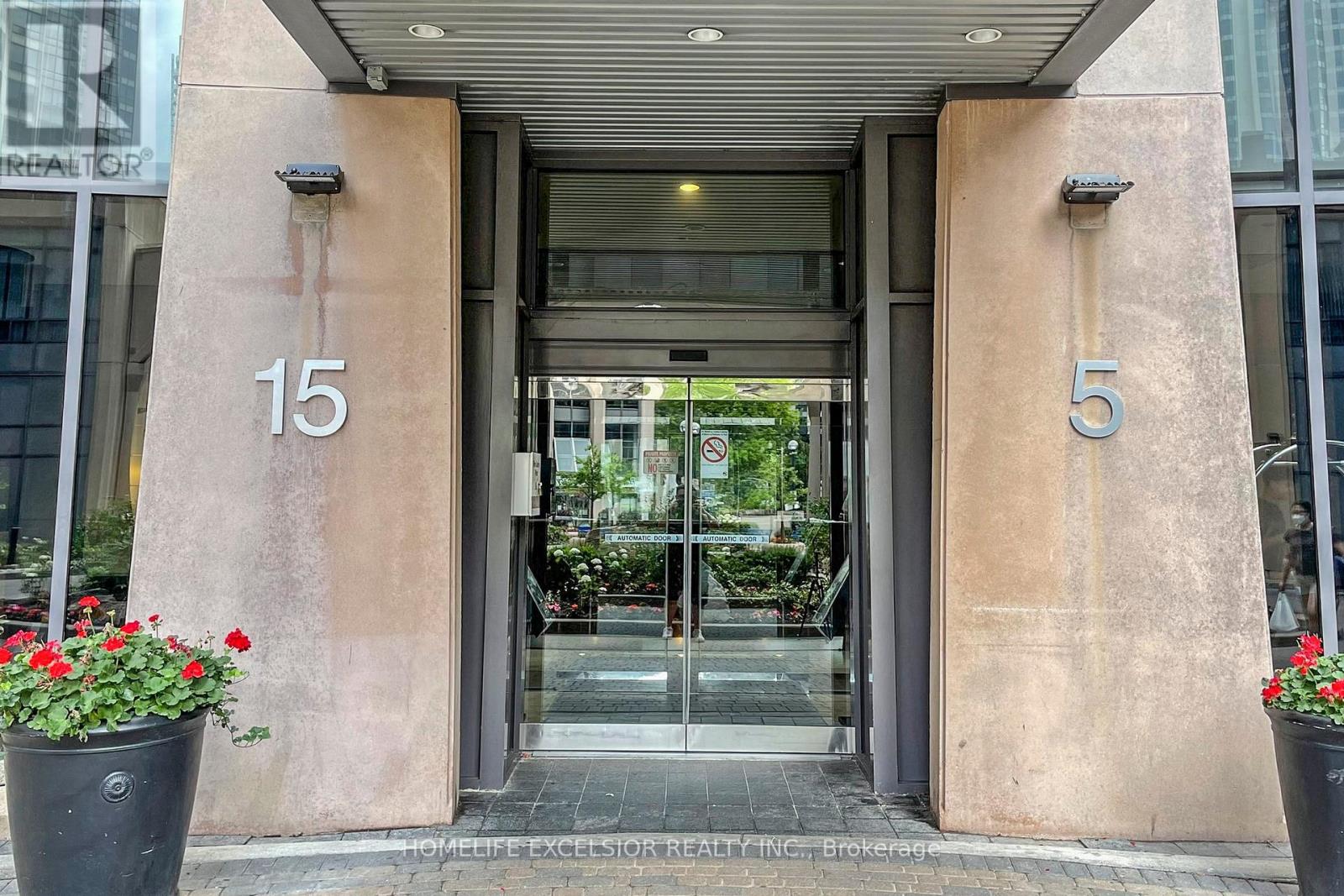2029 - 15 Northtown Way, Toronto, Ontario M2N 7A2 - Photo 2 - C13586808