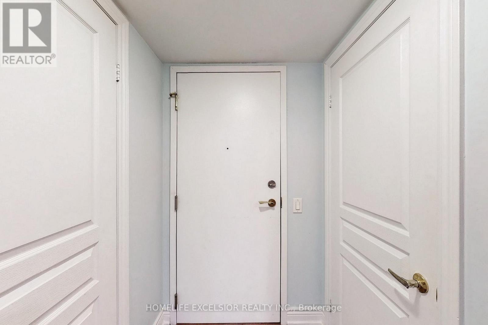 2029 - 15 Northtown Way, Toronto, Ontario M2N 7A2 - Photo 3 - C13586808