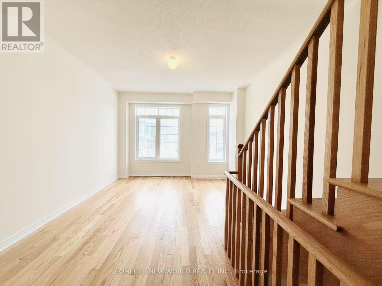 925 Crowsnest Hollow, Pickering, Ontario L1X 0P4 - Photo 17 - E13586812