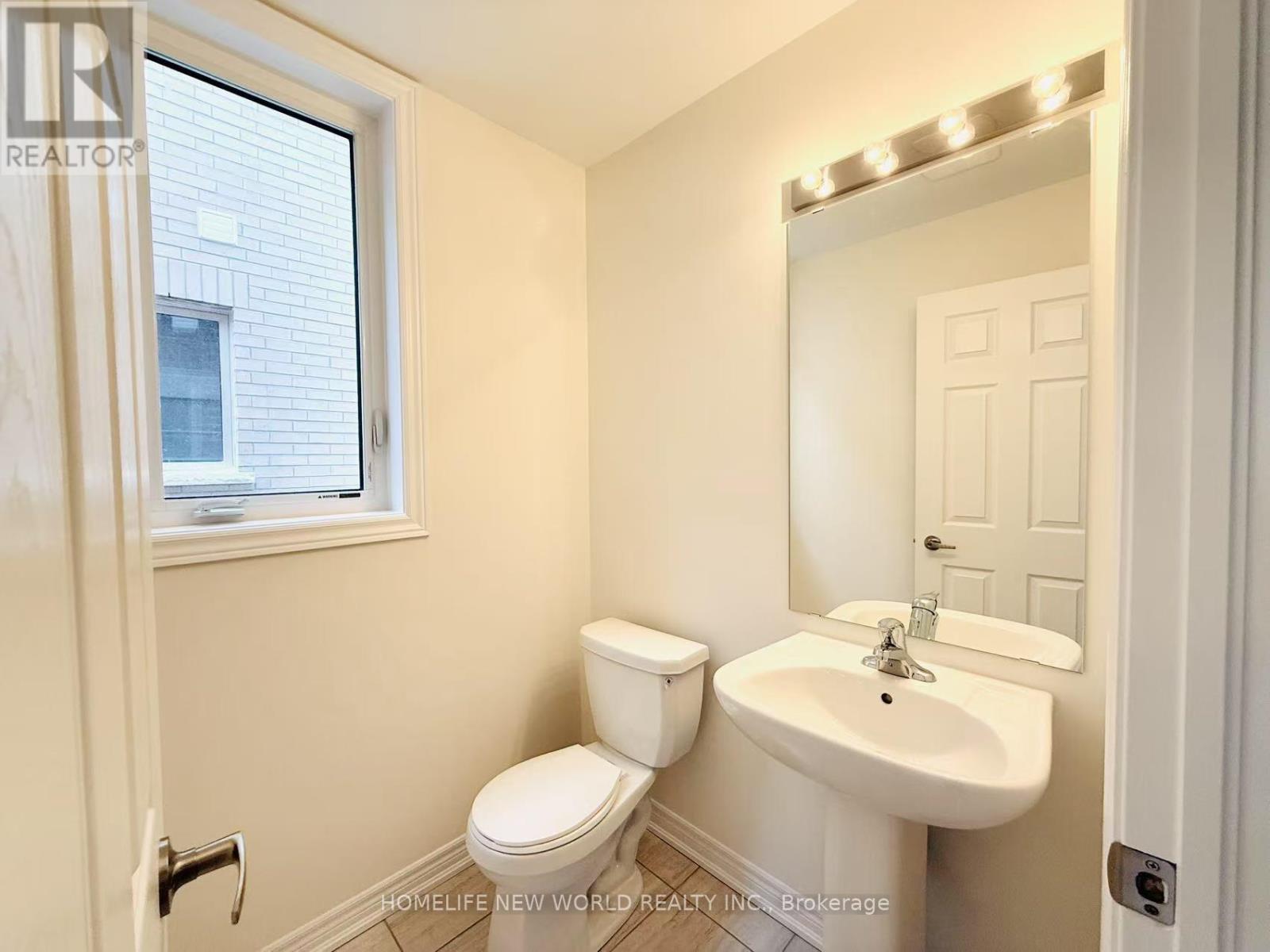 925 Crowsnest Hollow, Pickering, Ontario L1X 0P4 - Photo 18 - E13586812