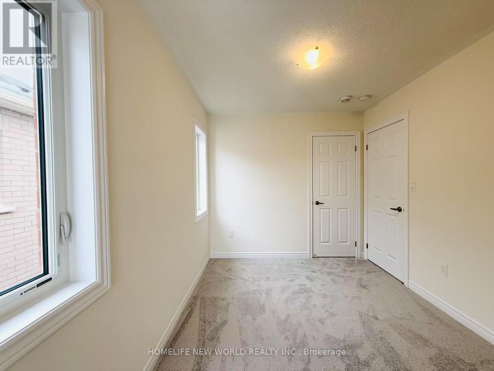 925 Crowsnest Hollow, Pickering, Ontario L1X 0P4 - Photo 23 - E13586812
