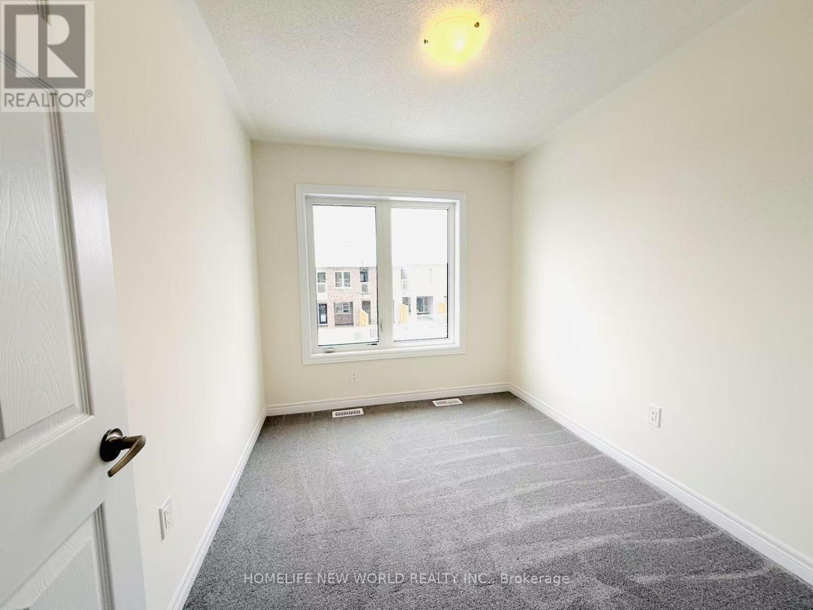 925 Crowsnest Hollow, Pickering, Ontario L1X 0P4 - Photo 25 - E13586812
