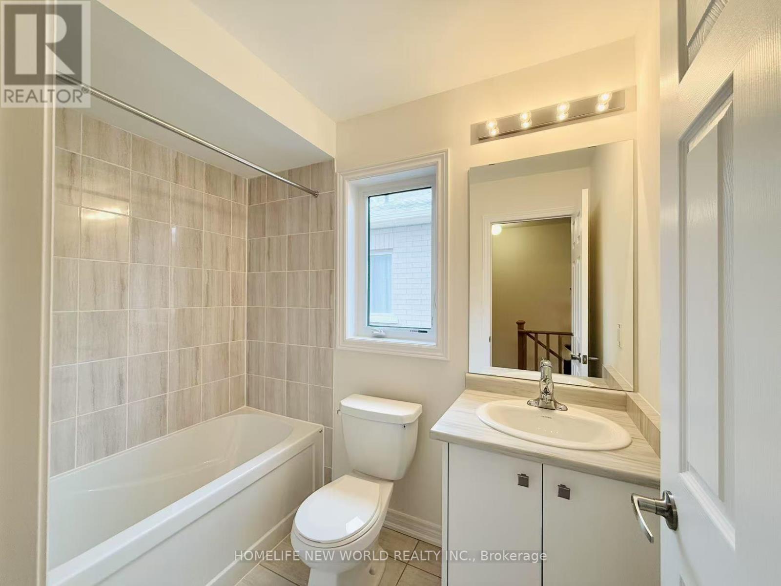 925 Crowsnest Hollow, Pickering, Ontario L1X 0P4 - Photo 27 - E13586812