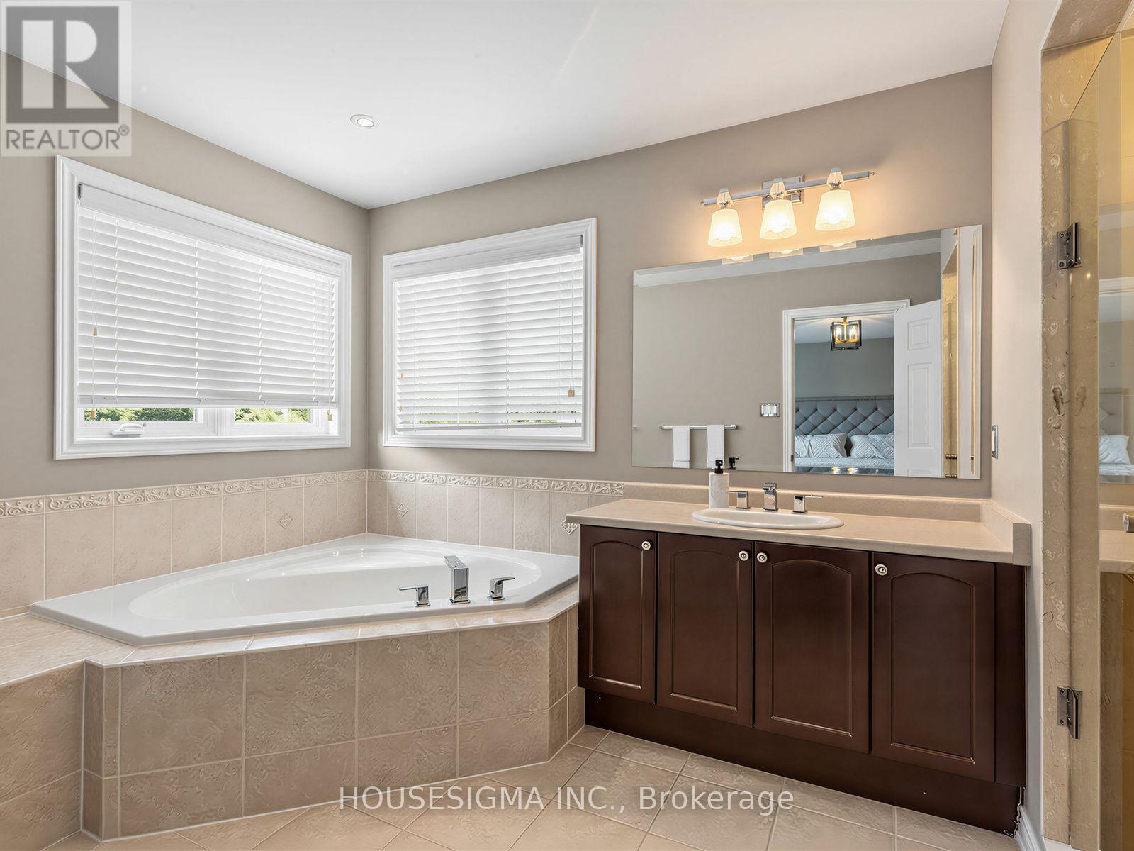 57 Chao Crescent, Richmond Hill, Ontario L4E 0P5 - Photo 20 - N13586800