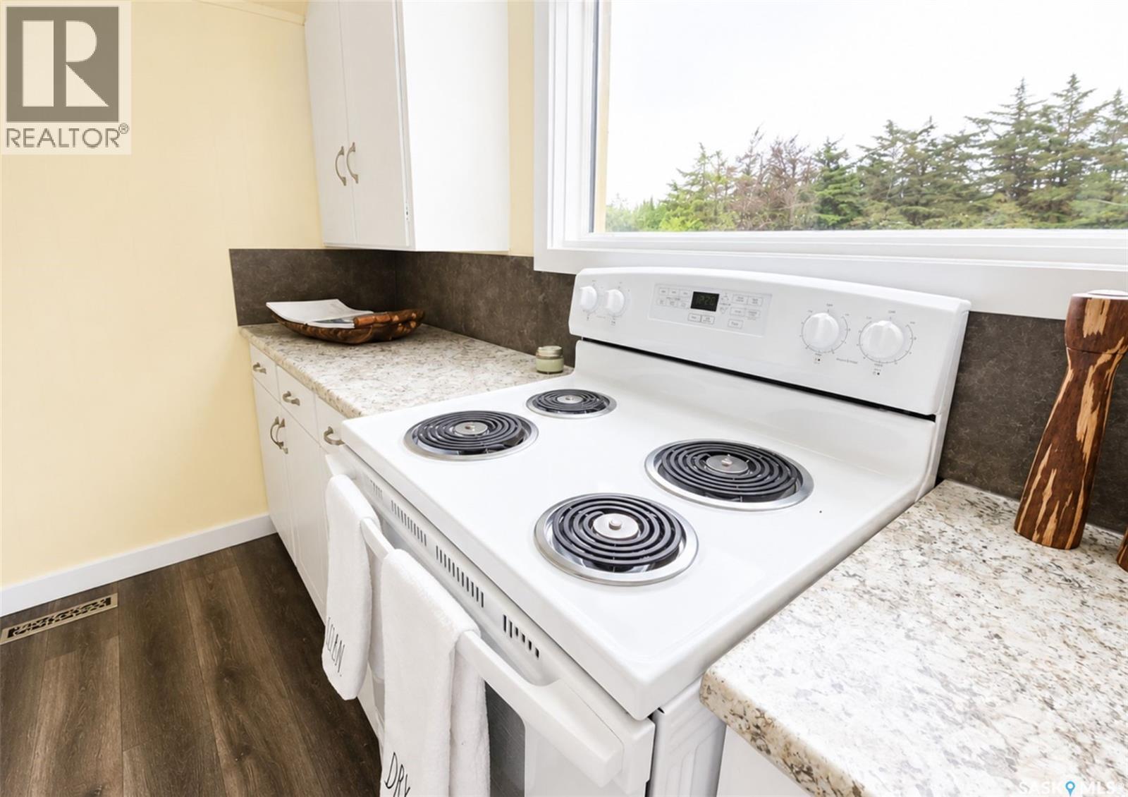108 Third Avenue S, Pierceland, Saskatchewan  S0M 2K0 - Photo 5 - SK043213
