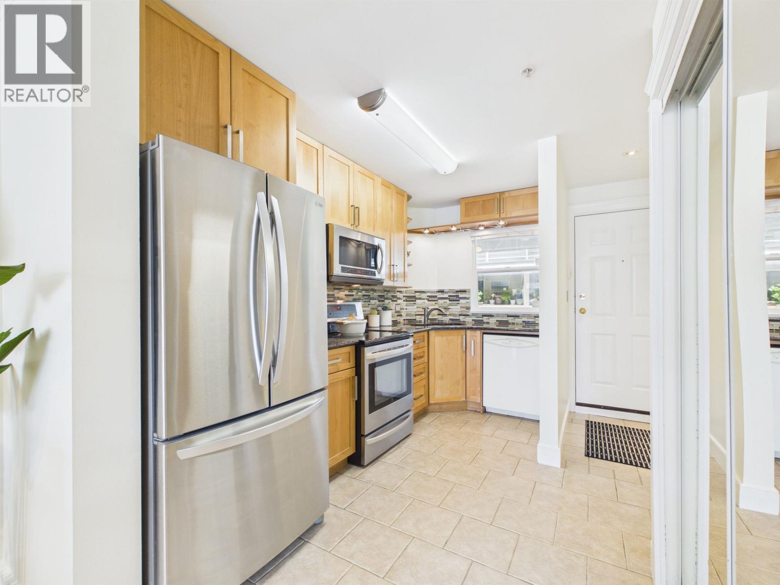 215 2238 Kingsway Street, Vancouver, British Columbia  V5N 2T7 - Photo 3 - R3146974