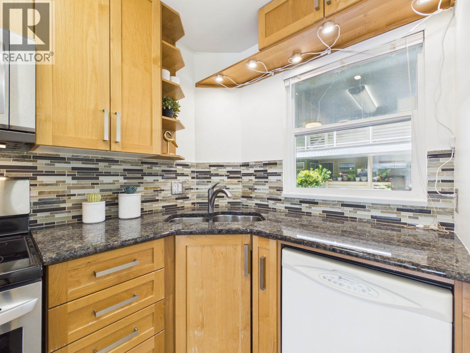 215 2238 Kingsway Street, Vancouver, British Columbia  V5N 2T7 - Photo 4 - R3146974