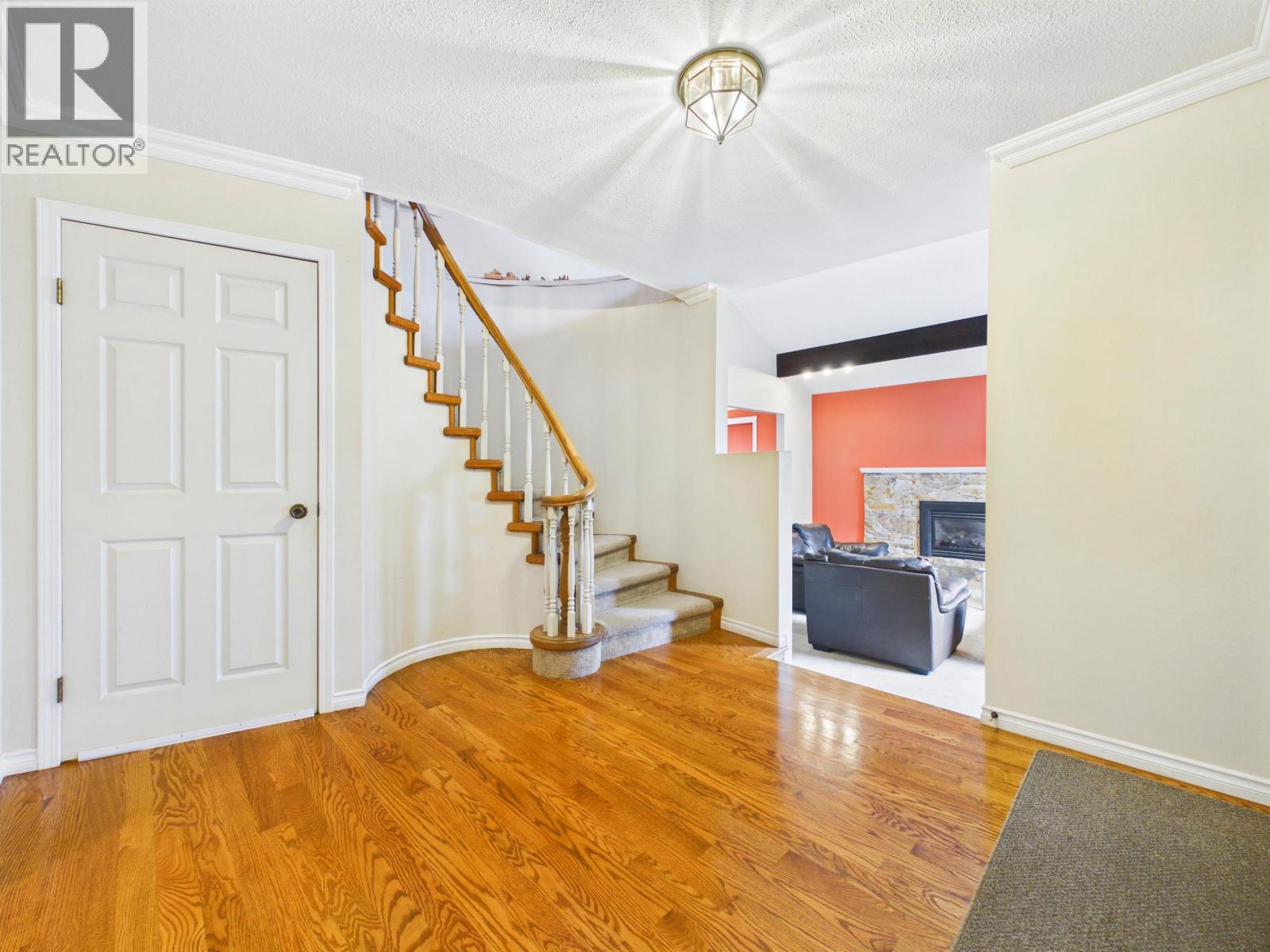 8232 Brynlor Drive, Burnaby, British Columbia V5E 4C4 - Photo 3 - R3148237
