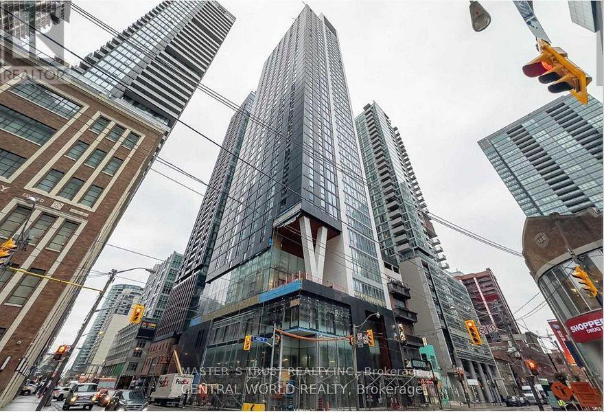 2002 - 357 KING STREET W, Toronto, Ontario