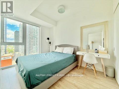 2002 - 357 King Street W, Toronto, Ontario M5V 0S7 - Photo 8 - C13586844