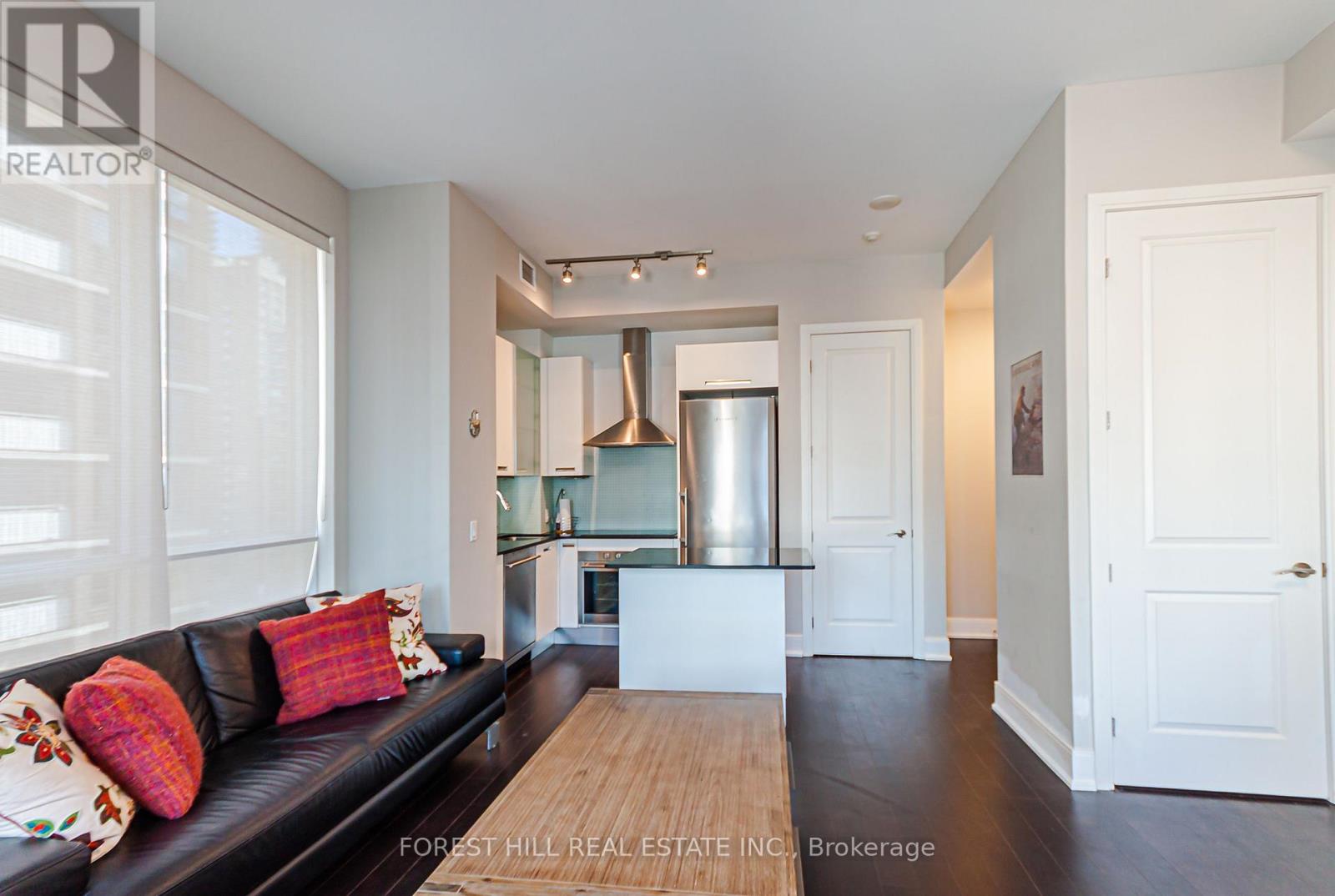 1002 - 21 Balmuto Street, Toronto, Ontario M4Y 1W4 - Photo 11 - C13586854