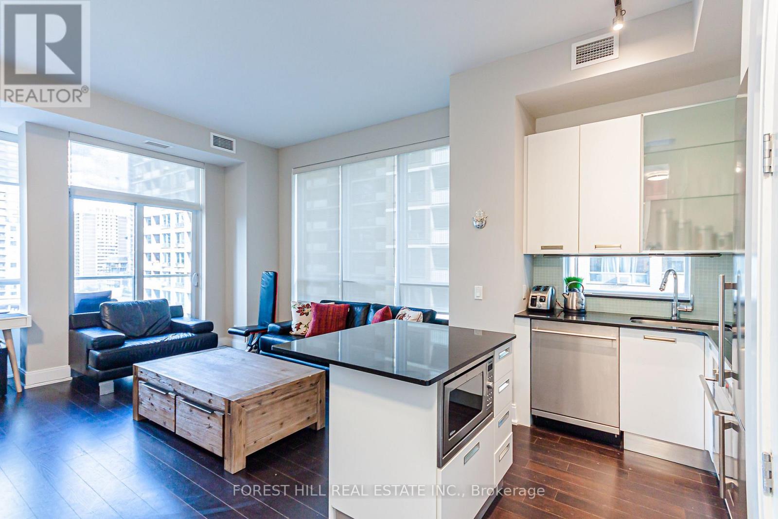 1002 - 21 Balmuto Street, Toronto, Ontario M4Y 1W4 - Photo 8 - C13586854