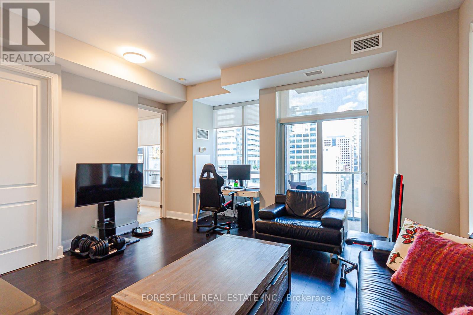1002 - 21 Balmuto Street, Toronto, Ontario M4Y 1W4 - Photo 9 - C13586854