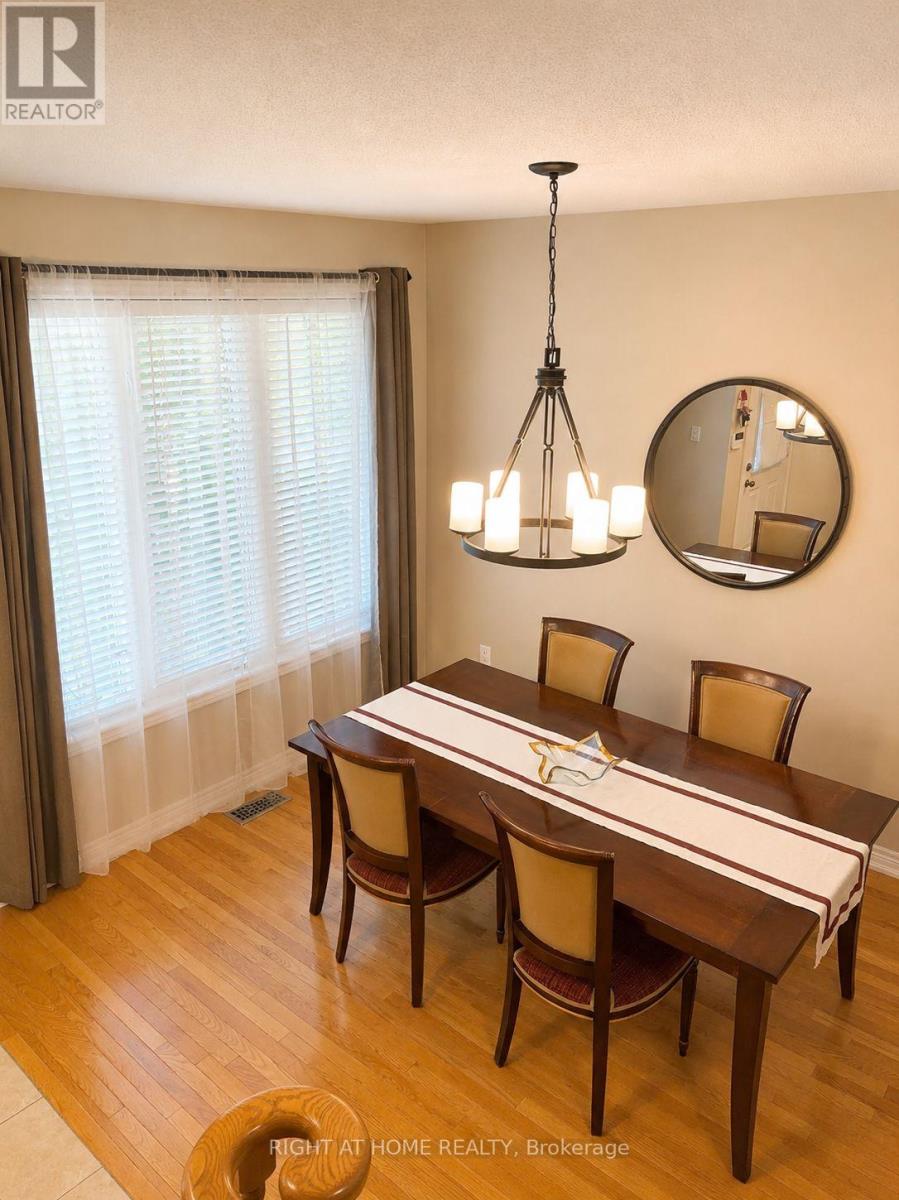 39 Pexton Avenue, Richmond Hill, Ontario L4E 4Y4 - Photo 3 - N13586872