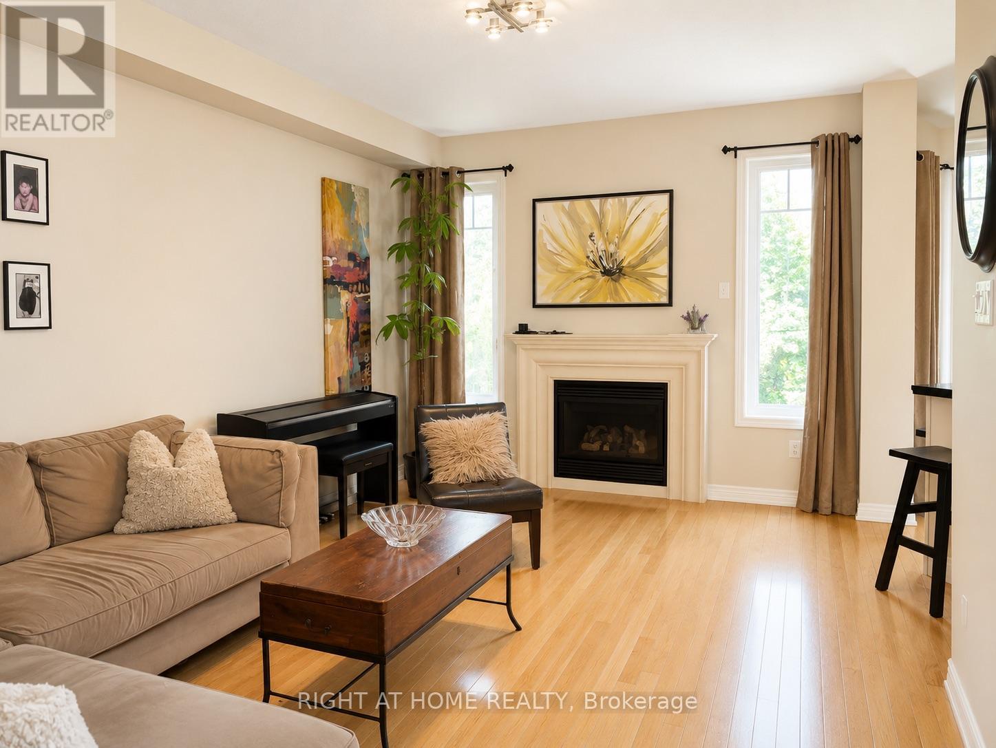 39 Pexton Avenue, Richmond Hill, Ontario L4E 4Y4 - Photo 4 - N13586872