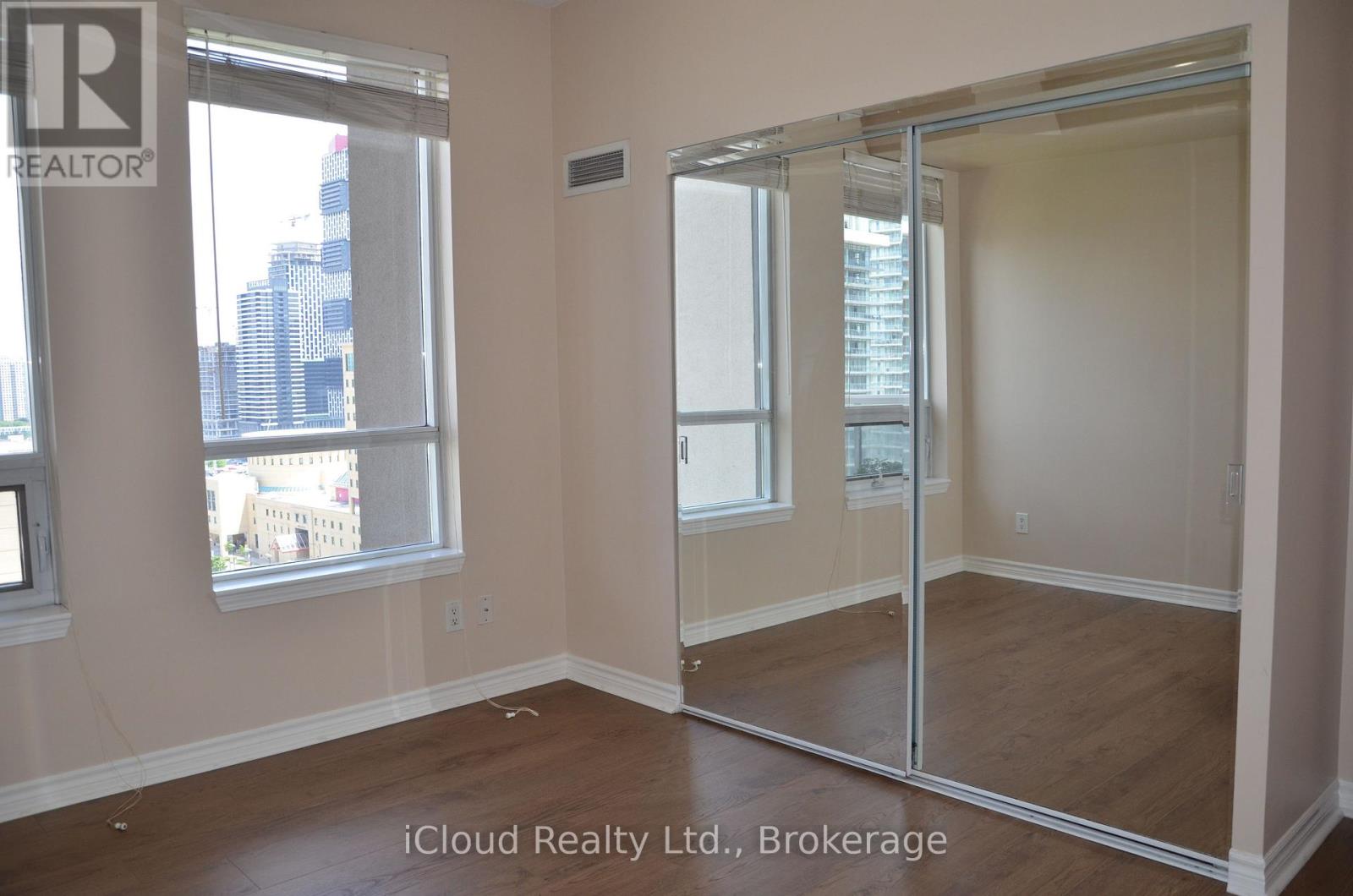 1610 - 388 Prince Of Wales Dr Drive, Mississauga, Ontario L5B 0A1 - Photo 20 - W13586830
