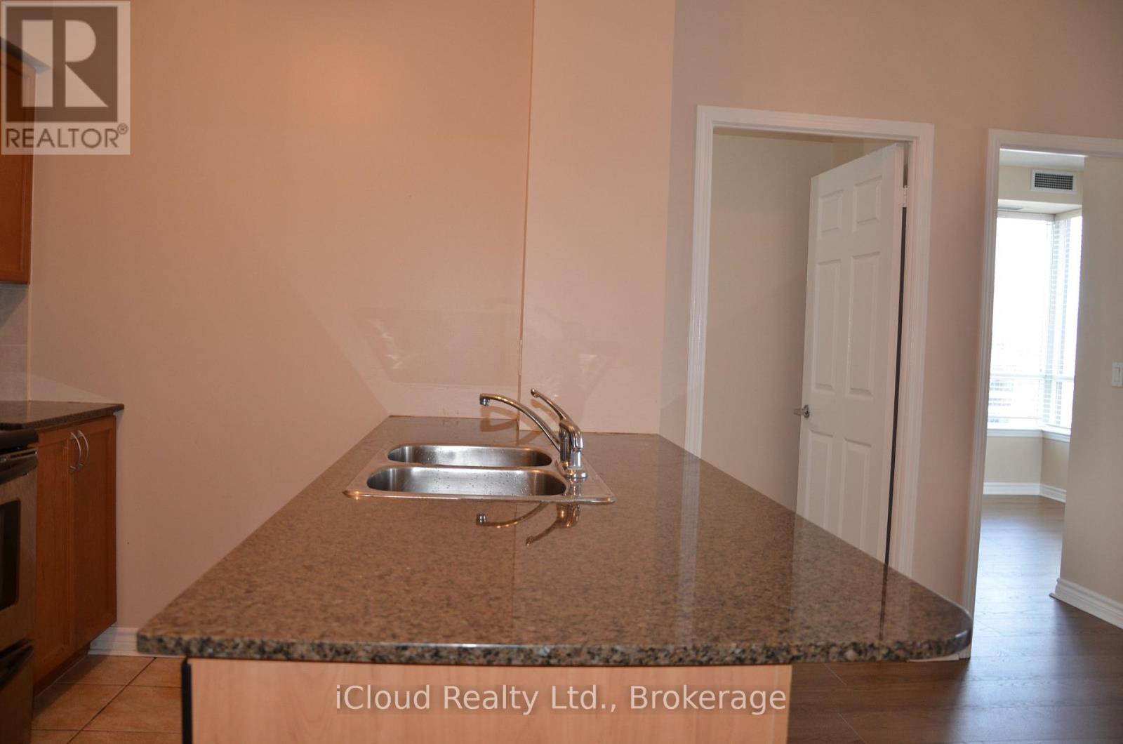 1610 - 388 Prince Of Wales Dr Drive, Mississauga, Ontario L5B 0A1 - Photo 31 - W13586830