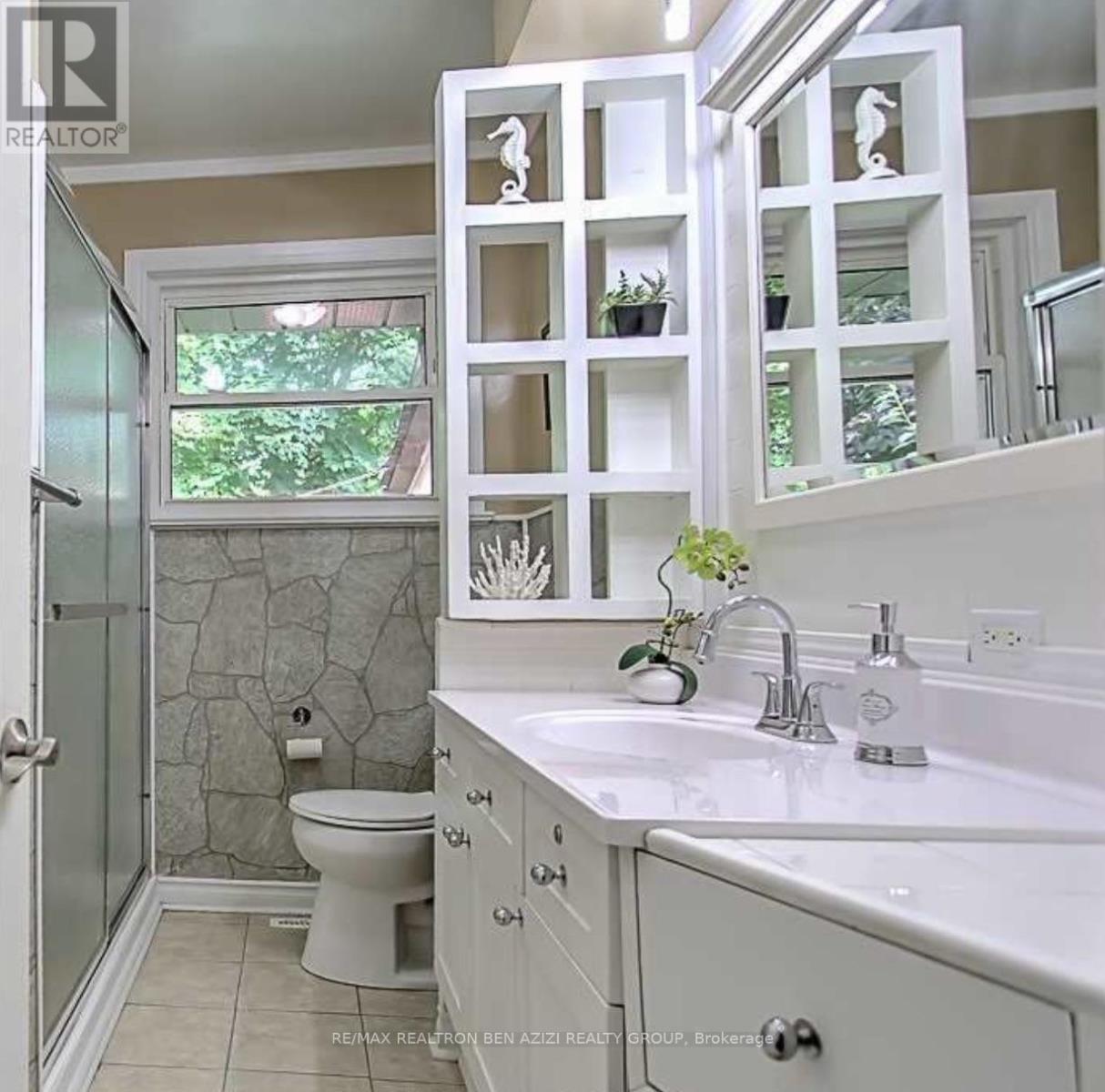 Main - 49 Don Mor Drive, Newmarket, Ontario L3Y 1G8 - Photo 17 - N13586508
