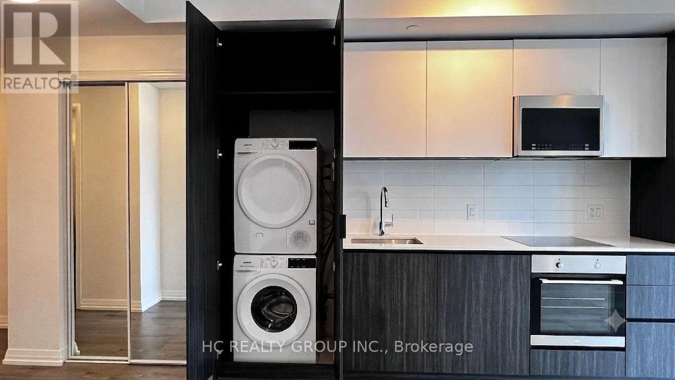 8 Widmer Street, Toronto, Ontario  M5V 0W6 - Photo 2 - C13586952