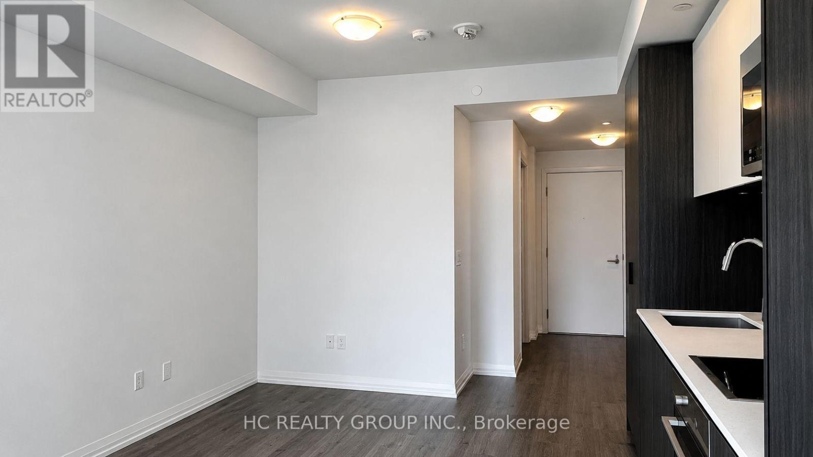 8 Widmer Street, Toronto, Ontario  M5V 0W6 - Photo 7 - C13586952
