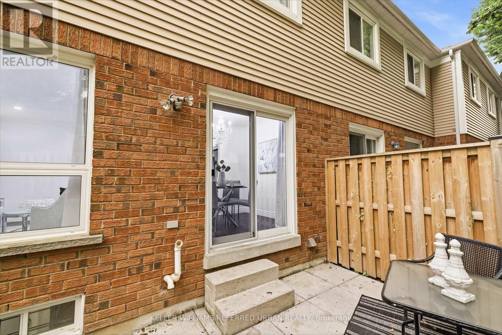 25 - 10 Bassett Boulevard, Whitby, Ontario  L1N 9C3 - Photo 38 - E13586932