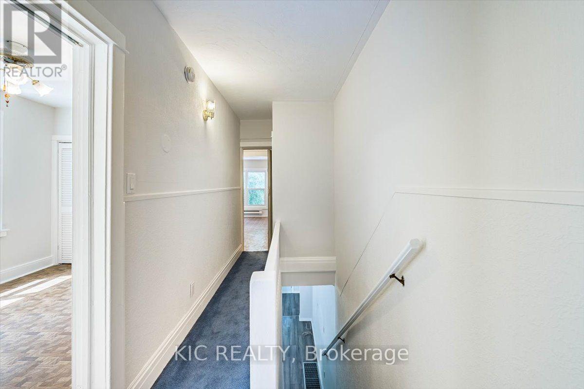 145 Boultbee Avenue, Toronto, Ontario  M4J 1B2 - Photo 16 - E13586968