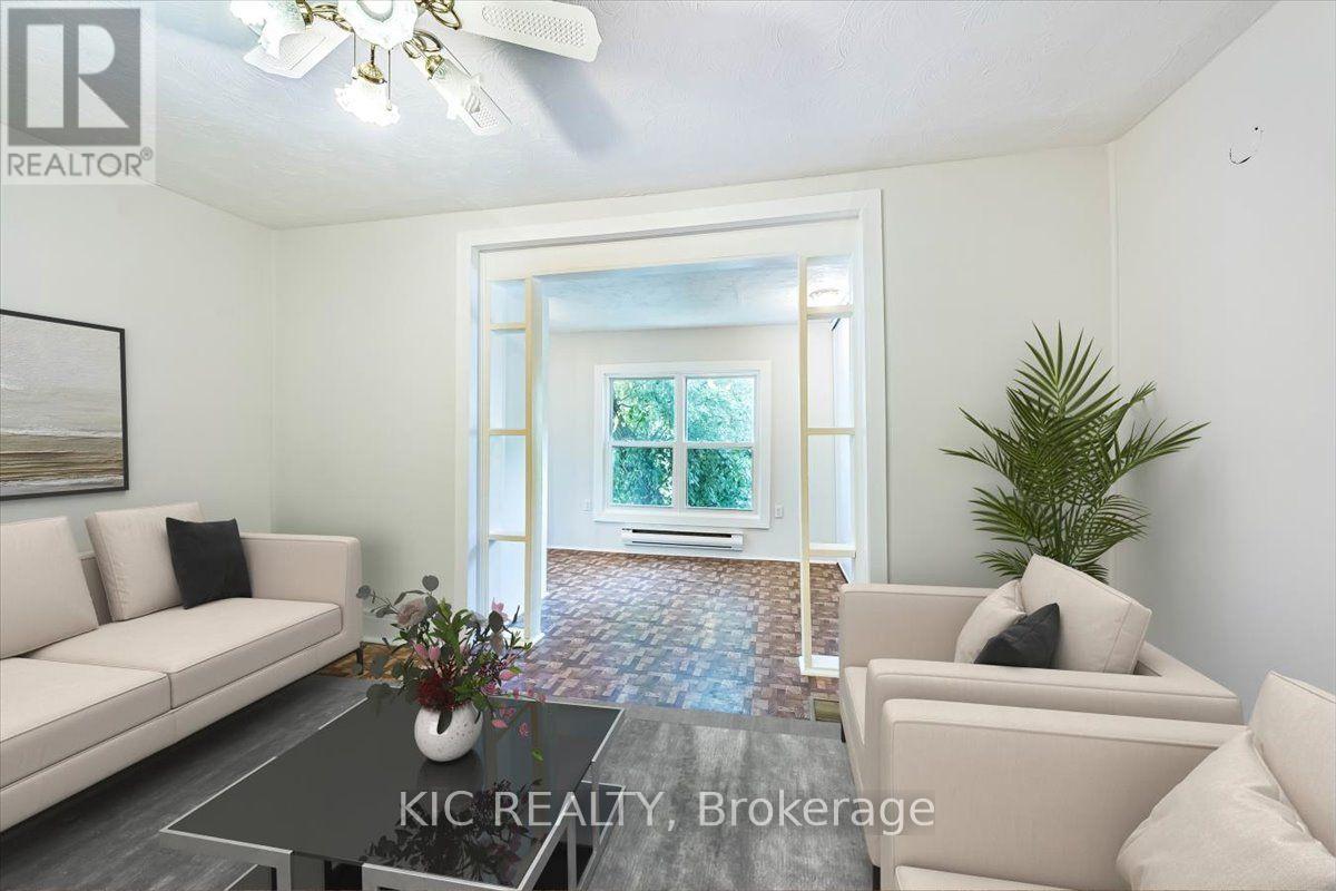 145 Boultbee Avenue, Toronto, Ontario  M4J 1B2 - Photo 18 - E13586968