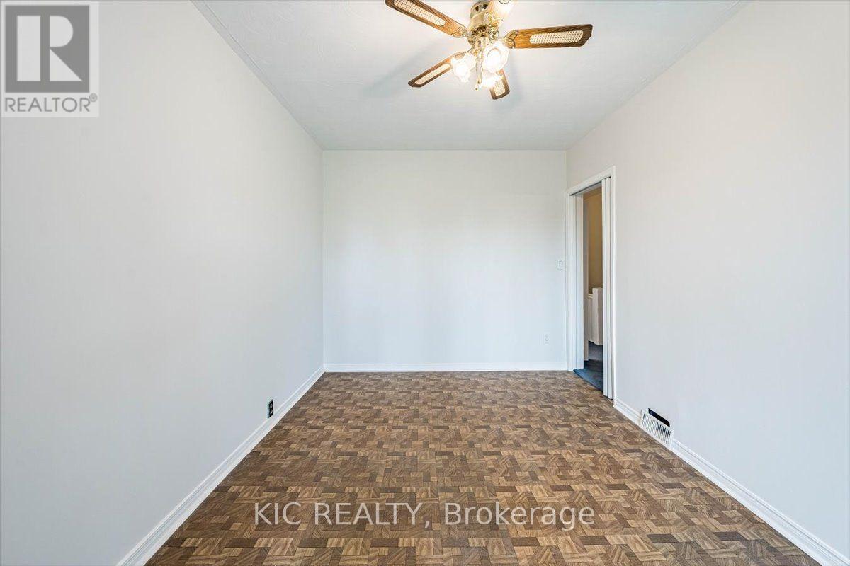 145 Boultbee Avenue, Toronto, Ontario  M4J 1B2 - Photo 24 - E13586968