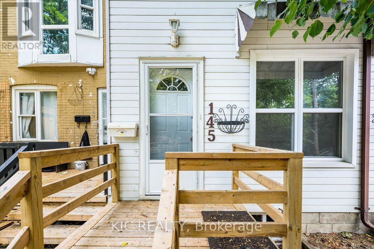 145 Boultbee Avenue, Toronto, Ontario  M4J 1B2 - Photo 3 - E13586968