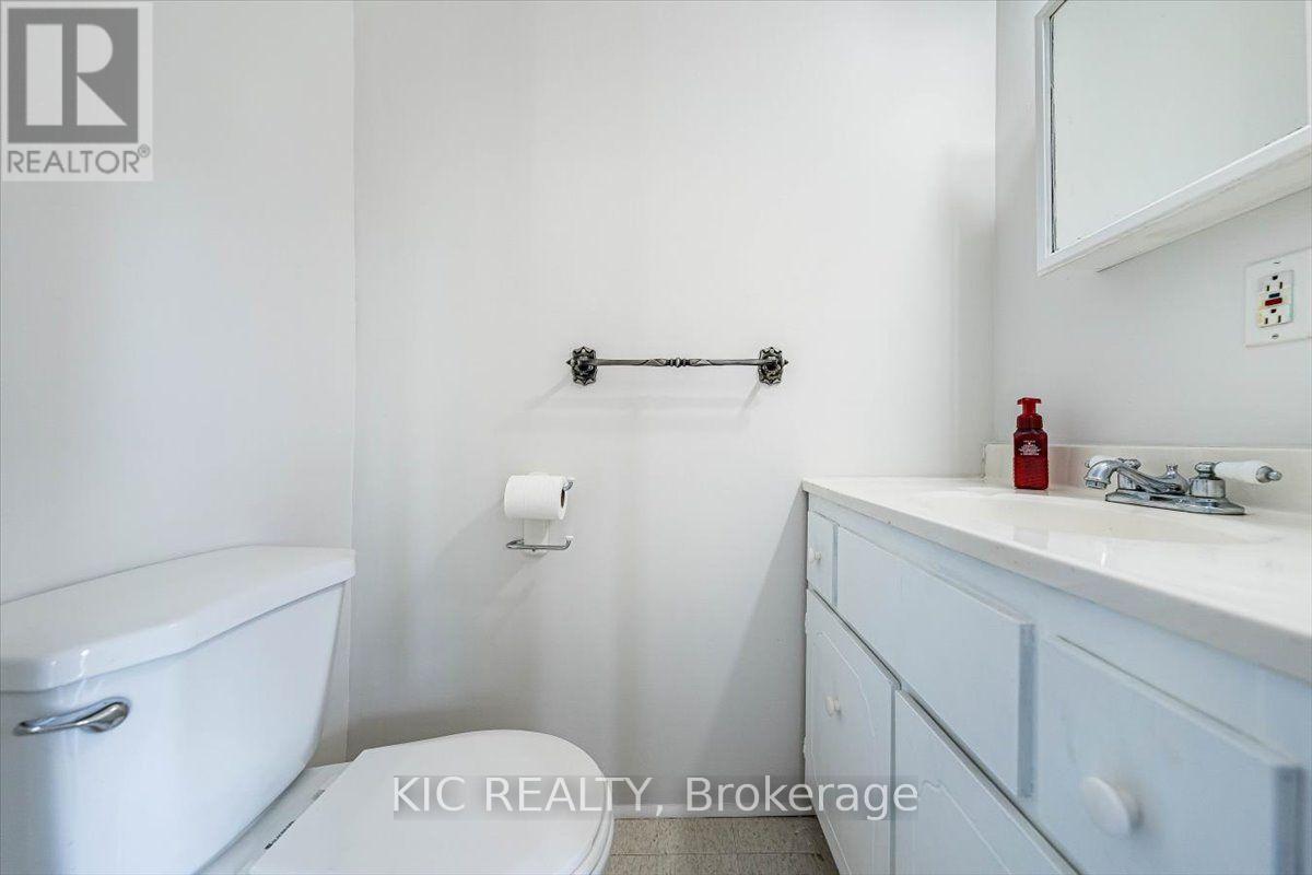 145 Boultbee Avenue, Toronto, Ontario  M4J 1B2 - Photo 33 - E13586968