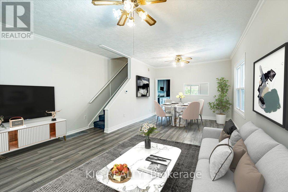145 Boultbee Avenue, Toronto, Ontario  M4J 1B2 - Photo 4 - E13586968