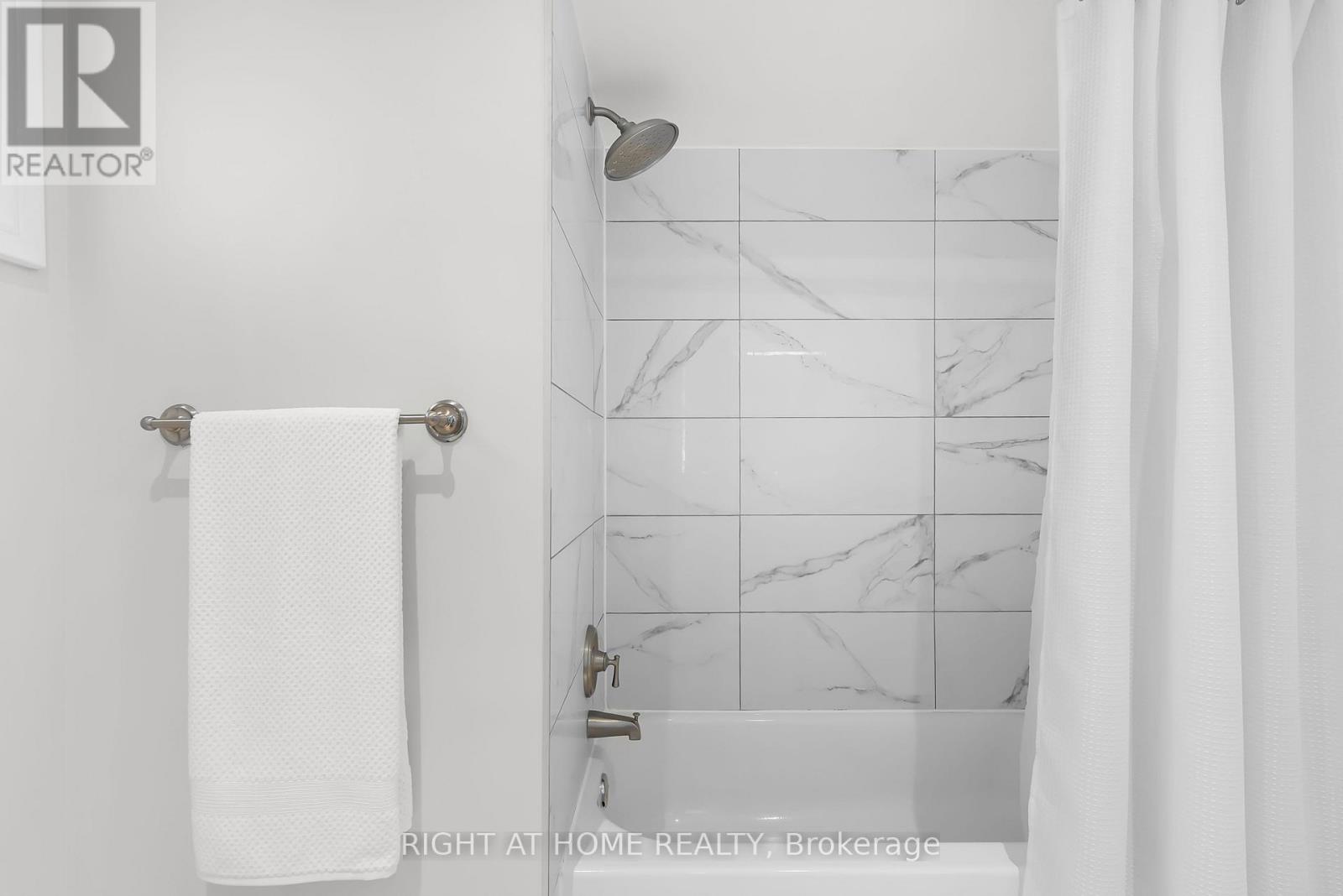 229 Billings Crescent, Newmarket, Ontario  L3Y 7Y8 - Photo 25 - N13586886