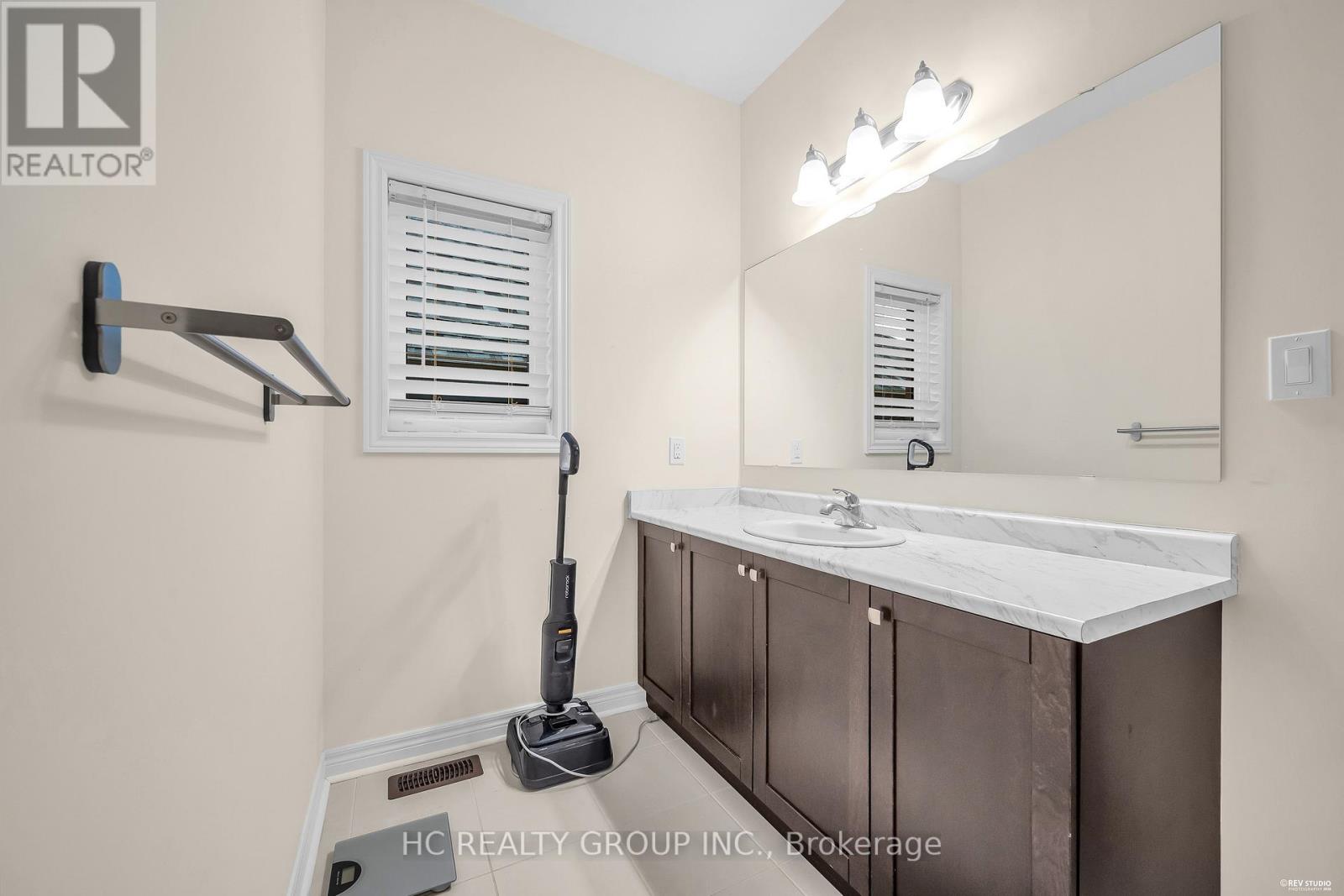 233 Butternut Ridge Trail, Aurora, Ontario  L4G 3P1 - Photo 14 - N13586896